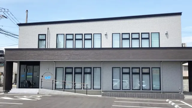 成田まるめろクリニックのロゴデザイン実績
